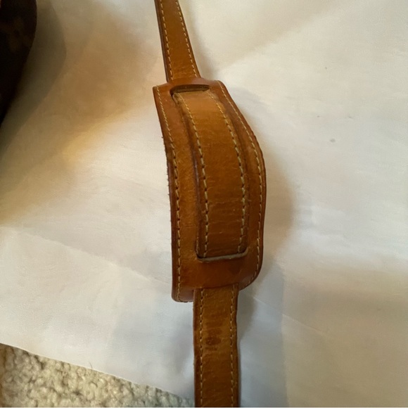 GUCCI VINTAGE LOUIS VUITTON MONOGRAM SHOULDER BAG/CROSSOVER HANDBAG - Picture 16 of 16